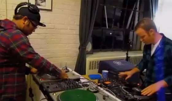 Dj Bonics & Skratch Bastid going back and forth with some clean cuts!